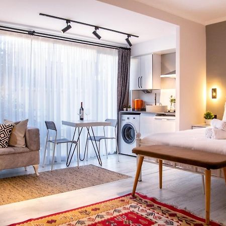 Invigorating Studio Flat Near Kordon In Alsancak Apartment Izmir Exterior photo