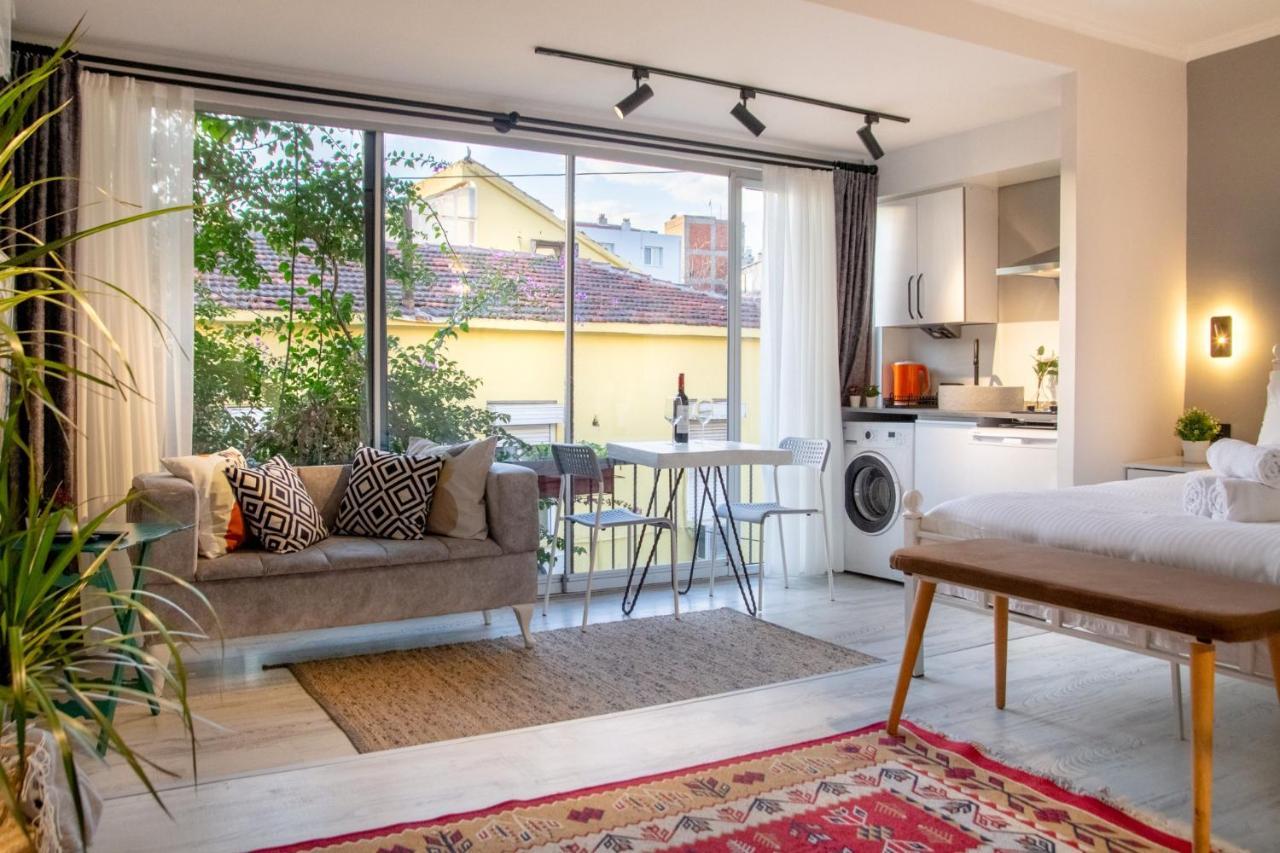 Invigorating Studio Flat Near Kordon In Alsancak Apartment Izmir Exterior photo